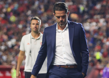 Necaxa despide a Fernando Gago