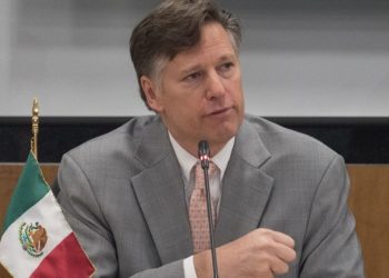 EU está dispuesto a profundizar con México la cooperación en materia de seguridad, asegura Christopher Landau