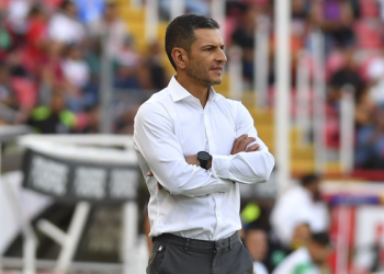 Pachuca destituye a Jaime Lozano a 7 días del Play In