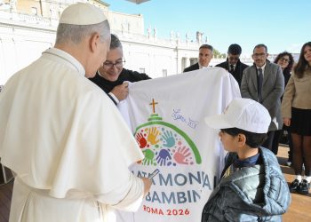 Papa León XIV afirma que si no cuida la naturaleza el ser humano se convierte en su devastador