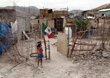 Diez rutas para un México libre de pobreza: expertos piden acelerar acciones y atender desigualdades