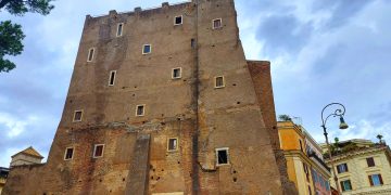 🏛️Parte de la Torre dei Conti se derrumba durante restauración en Roma