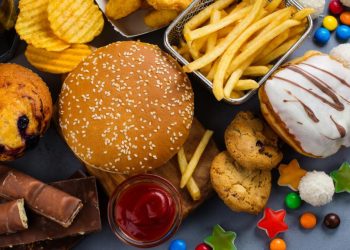 🥤 Estudio vincula consumo de ultraprocesados con mayor riesgo de cáncer de colon en jóvenes