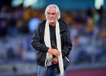 Pumas oficializó la salida de Miguel Mejía Barón, quien se desempeñaba como vicepresidente deportivo desde 2021, así como la de Eduardo Saracho