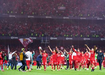 El campeón Toluca sobrevivió este sábado a una trepidante reacción del Monterrey del defensa español Sergio Ramos y con un triunfo por 3-2