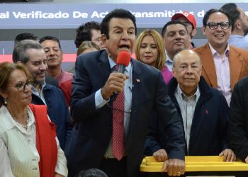 🇭🇳 Salvador Nasralla adelanta a Nasry “Tito” Asfura en las elecciones de Honduras