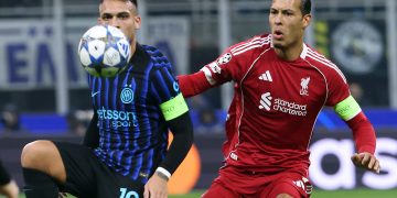 El Liverpool conquistó este martes San Siro, superó al Inter de Milán (0-1) con un gol de penalti en el minuto 88 de Szoboszlai y volvió a ganar tras dos