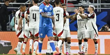 Giorgian De Arrascaeta (2-R) of Flamengo celebrates with his teammates after scoring the 0-1 goal during the FIFA Intercontinental Cup 2025