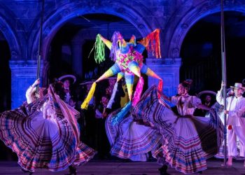 El Ballet Folklórico de México celebra la Navidad en el Castillo de Chapultepec