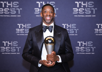 El francés Ousmane Dembelé, delantero del París Saint Germain, fue galardonado este lunes con el premio The Best al mejor jugador de 2025 que otorga la FIFA