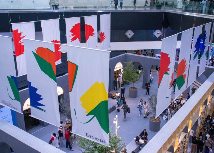 La FIL Guadalajara 2024 recibió a más de 953 mil asistentes, un récord histórico para la feria literaria más importante de habla hispana