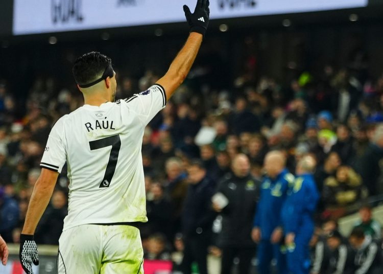 El tanto de penalti en el tiepo añadido del primer tiempo del mexicano Raúl Jiménez le dio este lunes la victoria por 1-0 ante el Nottingham Forest al Fulham