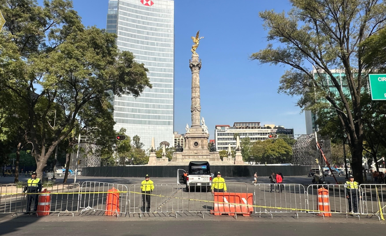 Dispositivo de vialidad en Paseo de la Reforma por celebraciones de fin de año | FOTO @OVIALCDMX