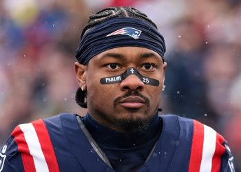 Stefon Diggs, receptor estelar de los New England Patriots de la NFL, enfrenta cargos por estrangulamiento y agresión en un incidente