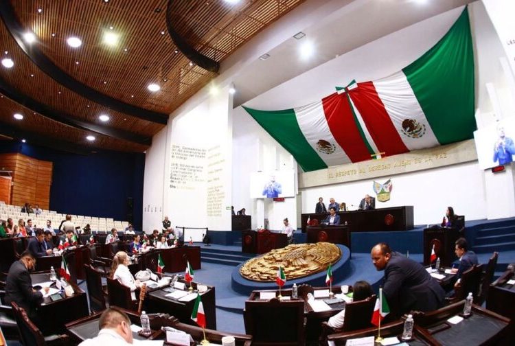 El Congreso de Hidalgo analiza la Ley Gobernadora, que busca que todas las candidatas a la gubernatura sean mujeres