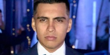 ⛑️Cruz Roja Tecomán rinde homenaje a teniente fallecido en accidente aéreo en Texas