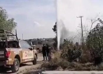 Fuga de combustible obliga a evacuar a 20 familias por riesgo de explosión