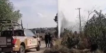 Fuga de combustible obliga a evacuar a 20 familias por riesgo de explosión