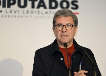 Monreal rechaza la “Ley Esposa” y pide reglas claras rumbo a 2027