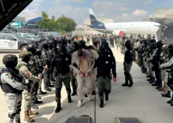 México entregó a 55 ciudadanos a Estados Unidos sin proceso de extradición, denuncian especialistas