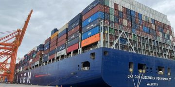 ⚓ Manzanillo consolida su liderazgo internacional en movimiento de contenedores