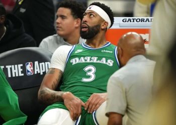 Anthony Davis va a lista de lesionados