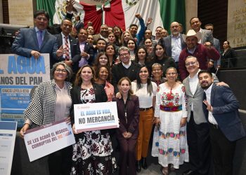 Diputados aprueban Ley General de Agua entre confrontaciones y reclamos