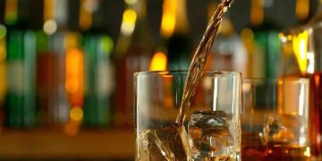 SAT llama a consumidores a verificar autenticidad de bebidas alcohólicas