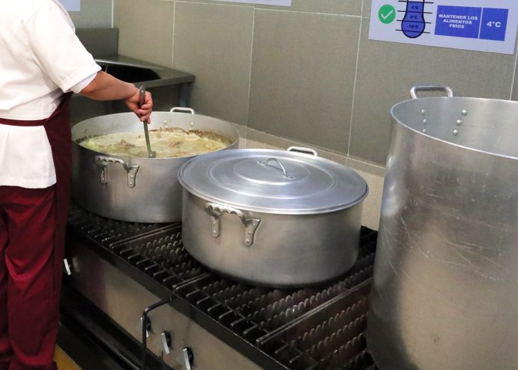 La SSC de la CDMX alistó el menú especial en El Torito para Nochebuena y Año Nuevo