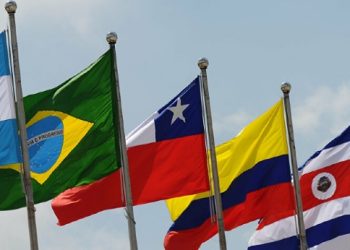 Cepal mantiene crecimiento del PIB de América Latina en 2.4% para 2025