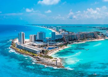 Hoteleros del Caribe Mexicano rechazan aumento del 25% al VISITAX propuesto por el Gobierno de Quintana Roo
