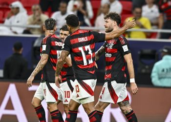 Leo Pereira (R) of Flamengo celebrates with his teammates after scoring the 1-0 goal during the FIFA Intercontinental Cup