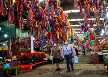 Derrama económica navideña en CDMX superará los 114 mil millones de pesos