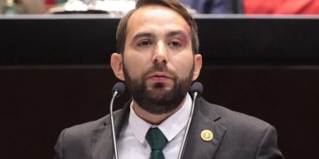 Promueven garantizar a consumidores uso gratuito de estacionamiento las primeras dos horas en plazas comerciales