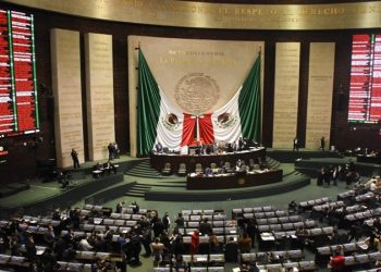 Diputados aprueban prohibición de cigarrillos electrónicos y vapeadores en México