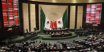 Diputados aprueban prohibición de cigarrillos electrónicos y vapeadores en México