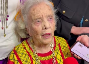 Rinde senado homenaje a Elena Poniatowska