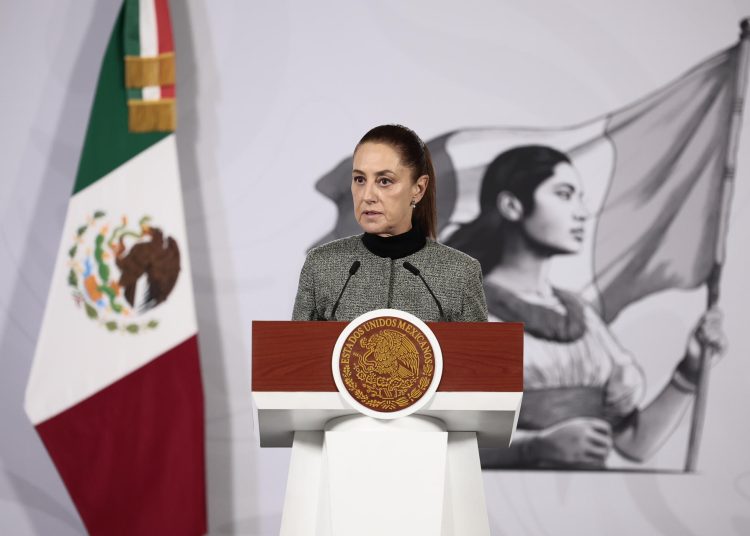 ¿Terrorismo en Veracruz? Sheinbaum cuestiona a la Fiscalía por la inusual acusación contra un periodista | FOTO EFE