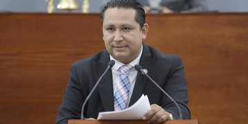 “La reforma sienta un precedente histórico con las mujeres para que encabecen el ejecutivo estatal, no lleva nombres ni apellidos”: Gámez Macias