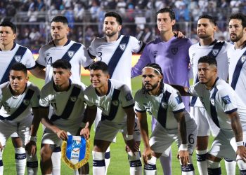 Tena se queda al frente de Guatemala