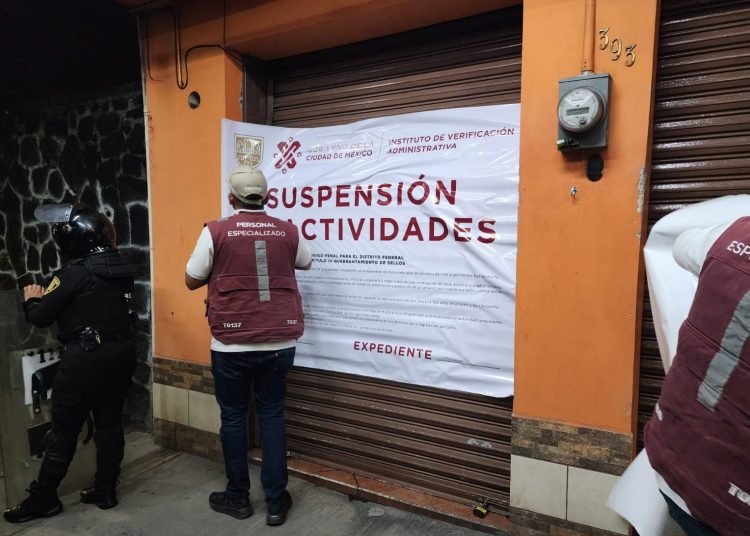 Ex verificadores protestan tras ser dados de baja por no aprobar exámenes de control y confianza