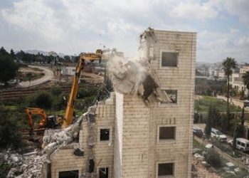 Israel demuele edificio en Jerusalén Este y desplaza a 90 palestinos en Silwan