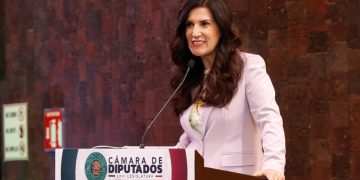Se reúne Kenia López Rabadán con productores para abordar ley de aguas