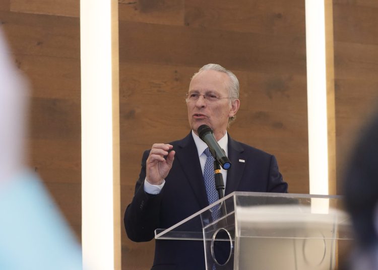 José Medina Mora asume la presidencia del CCE y define prioridades para 2025