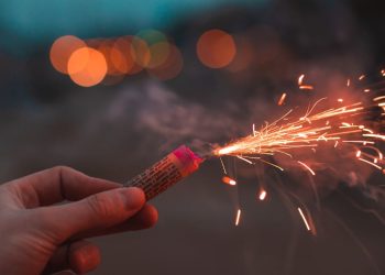 Prohíben pirotecnia hasta en peregrinaciones en Nuevo León