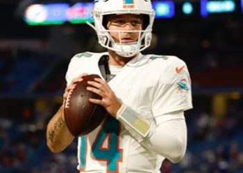 El novato Quinn Ewers será QB titular de Miami