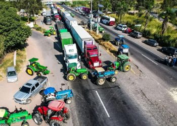 Transportistas y agricultores se reunirán con el gobierno federal; descartan bloqueos carreteros
