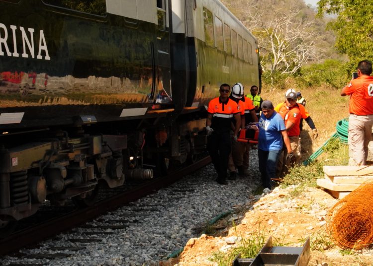 La presidenta Claudia Sheinbaum informó sobre el apoyo federal a los afectados por el accidente del tren interoceánico en Oaxaca. EFE/ Luis Villalobos