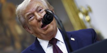 Trump anuncia la destrucción de una “gran planta” de drogas en Venezuela
