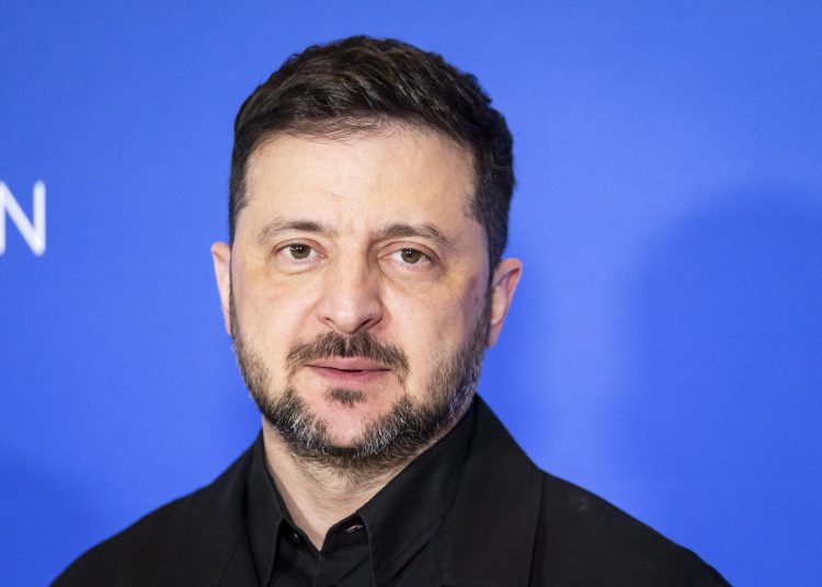 El presidente de Ucrania, Volodímir Zelenski, advirtió que ceder territorio a Rusia sería premiar la agresión. EFE/EPA/SEM VAN DER WAL